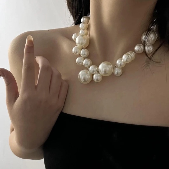 Calypso Pearl Necklace - Picture 3 of 3